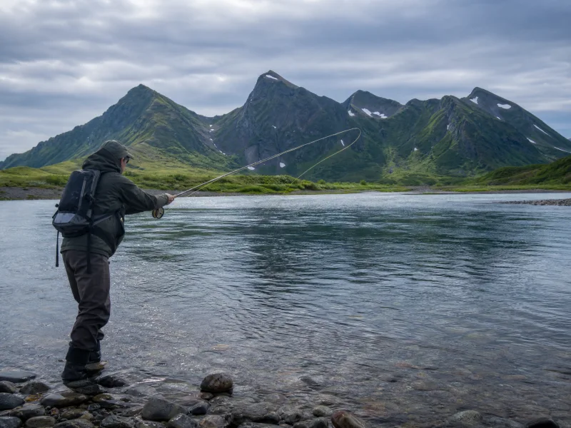 Рыбалка на лосося — премиальный outdoor-опыт среди дикой природы Курил